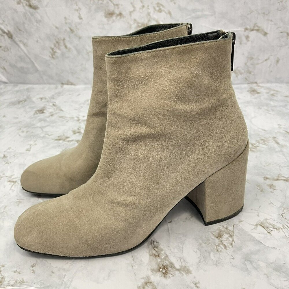 Stuart Weitzman Tan Ankle Boots
